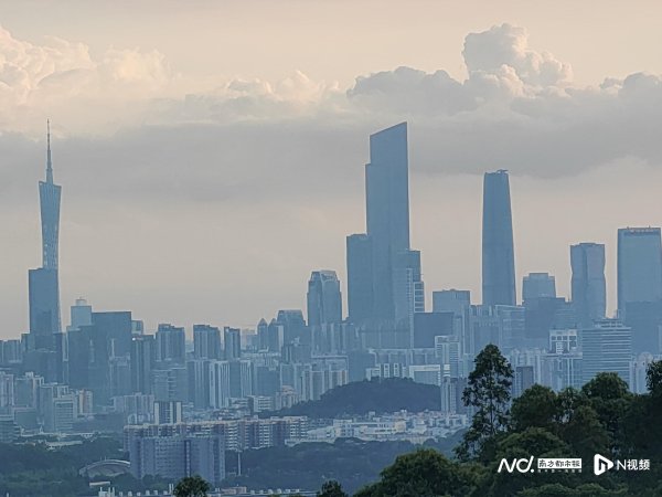 我要配资网股票 北上广深二手房价仍在降，但量增了，新政还会再来吗？